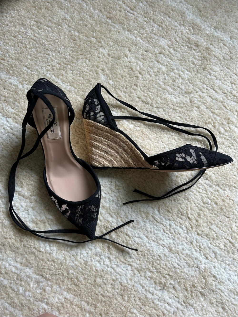Valentino Garavani Black Lace Espadrille Wedge Ankle Tie Pumps EU 38 Italy